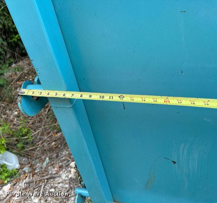 image for item OC9212 Roll-off dumpster