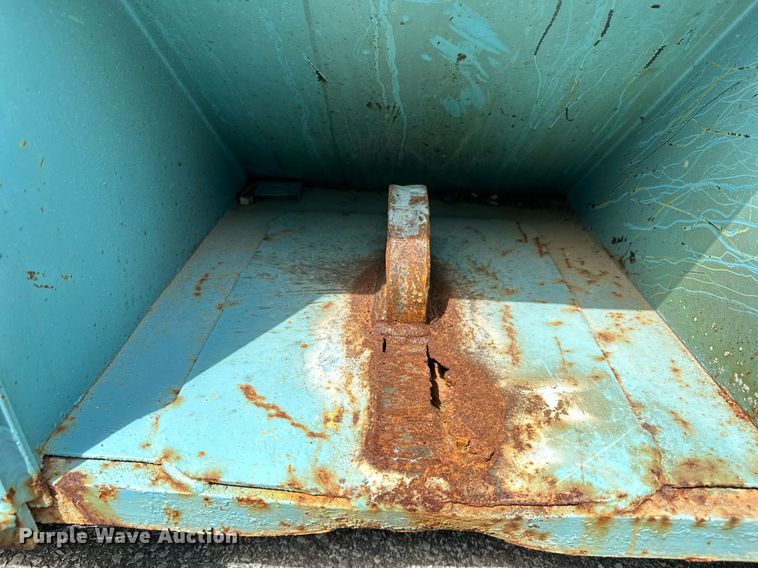 image for item OC9213 Roll-off dumpster