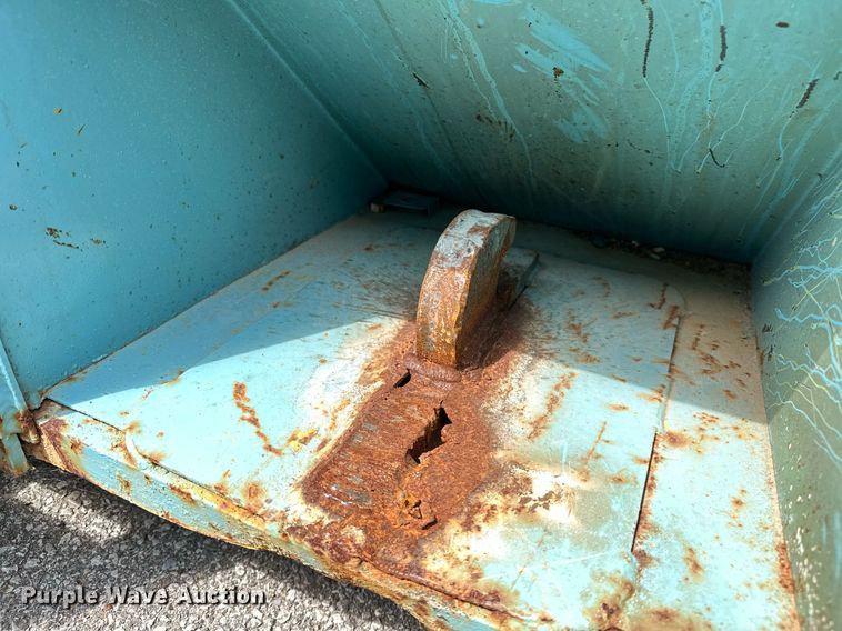 image for item OC9213 Roll-off dumpster