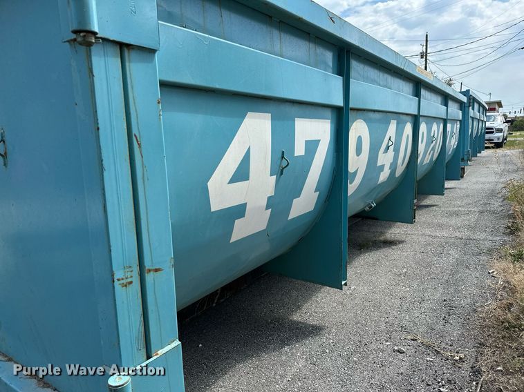 image for item OC9213 Roll-off dumpster