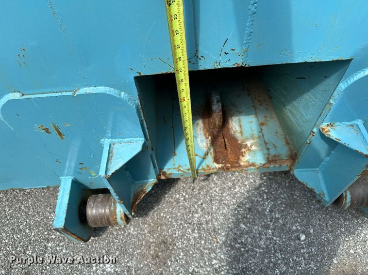 image for item OC9213 Roll-off dumpster