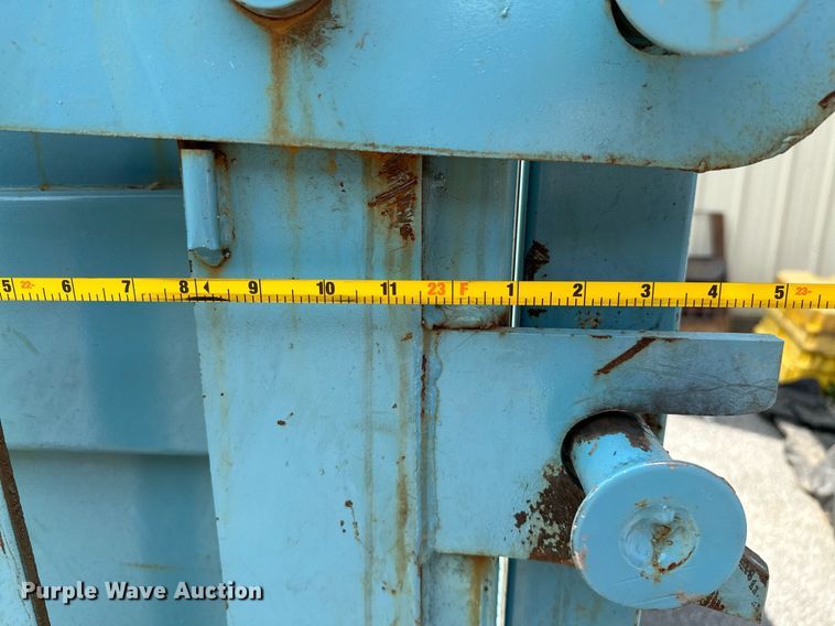 image for item OC9213 Roll-off dumpster