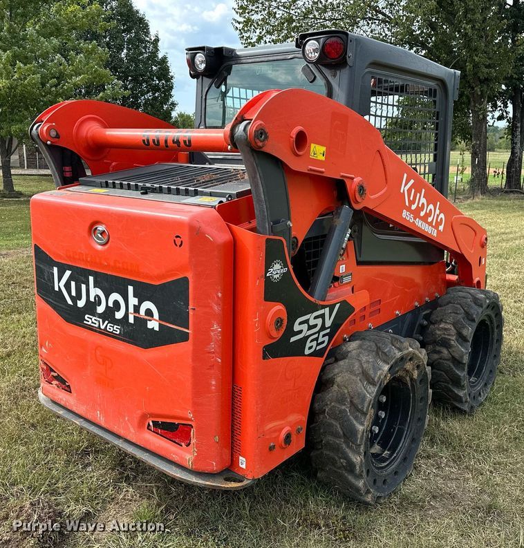image for item OC9215 2021 Kubota SSV65  skid steer loader