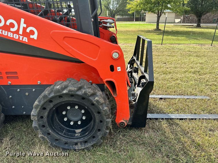 image for item OC9215 2021 Kubota SSV65  skid steer loader