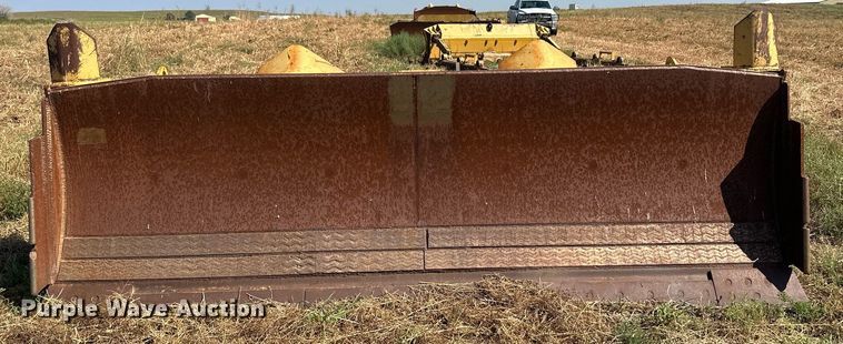 image for item OC9391 John Deere  dozer blade