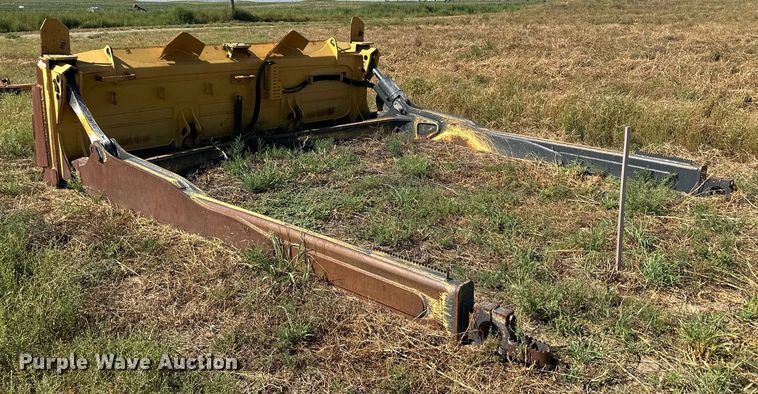 image for item OC9391 John Deere  dozer blade