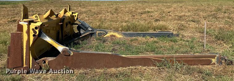 image for item OC9391 John Deere  dozer blade