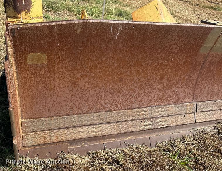 image for item OC9391 John Deere  dozer blade
