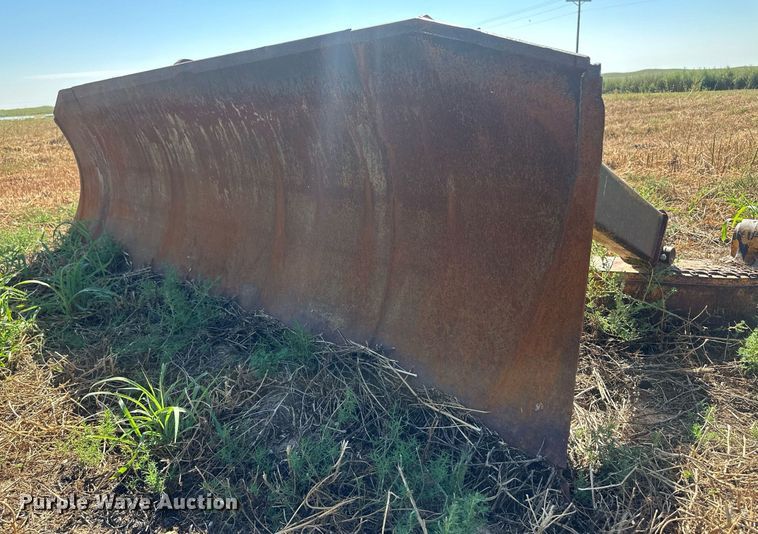 image for item OC9392 Dozer blade