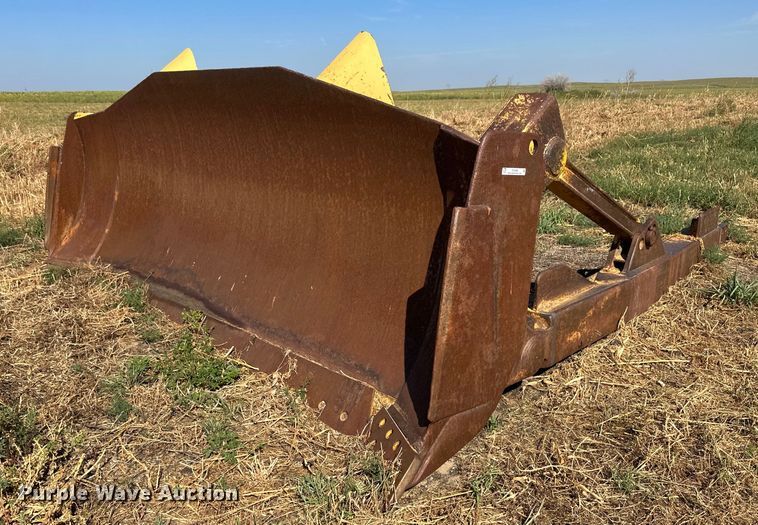 image for item OC9396 Liebherr  dozer blade