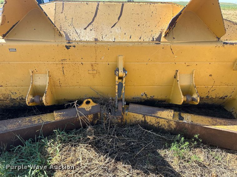 image for item OC9396 Liebherr  dozer blade