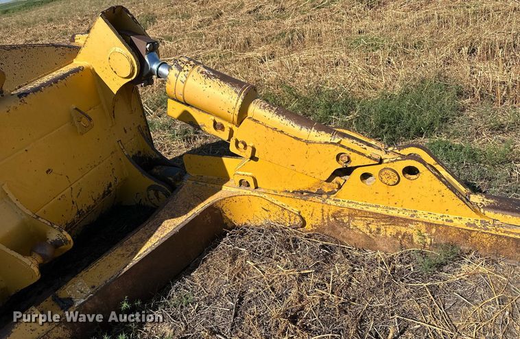 image for item OC9396 Liebherr  dozer blade