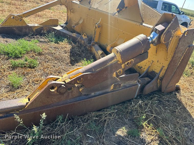 image for item OC9396 Liebherr  dozer blade