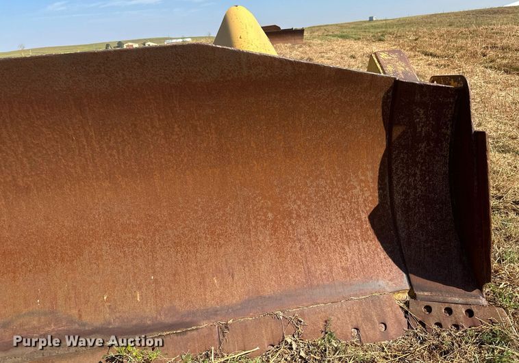 image for item OC9396 Liebherr  dozer blade