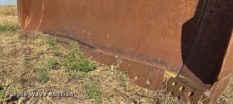 image for item OC9396 Liebherr  dozer blade