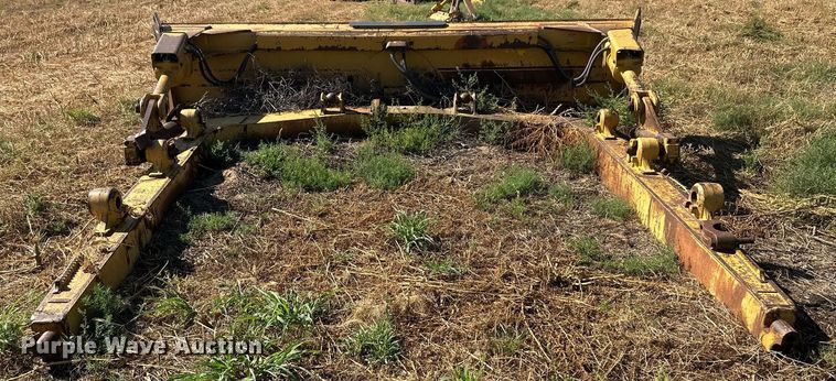 image for item OC9398 Caterpillar D8A  dozer blade