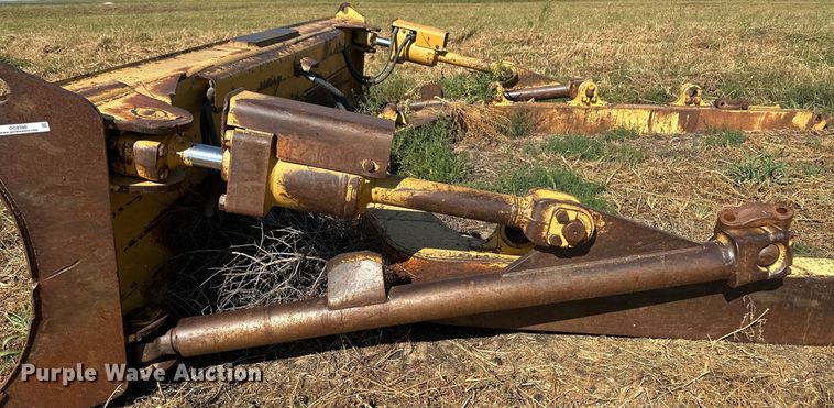image for item OC9398 Caterpillar D8A  dozer blade
