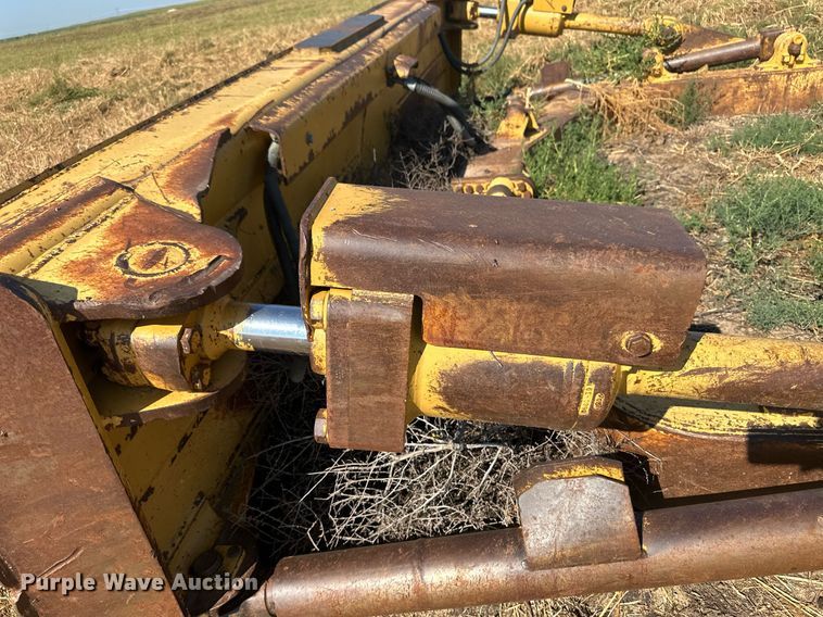 image for item OC9398 Caterpillar D8A  dozer blade