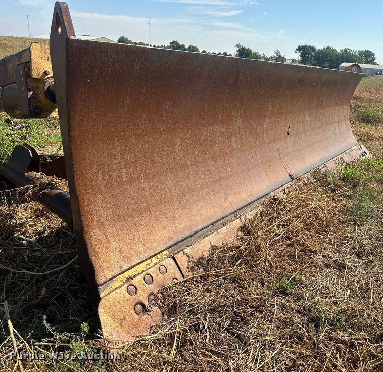 image for item OC9398 Caterpillar D8A  dozer blade
