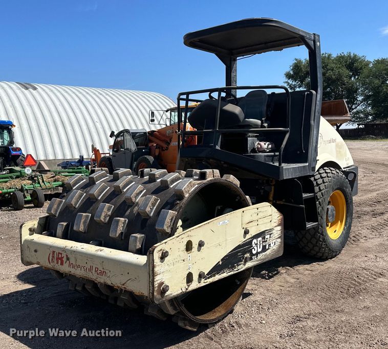 image for item OC9404 2006 Ingersoll Rand SD70D TF single drum vibratory roller