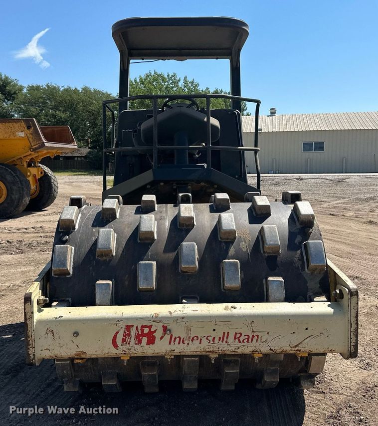 image for item OC9404 2006 Ingersoll Rand SD70D TF single drum vibratory roller