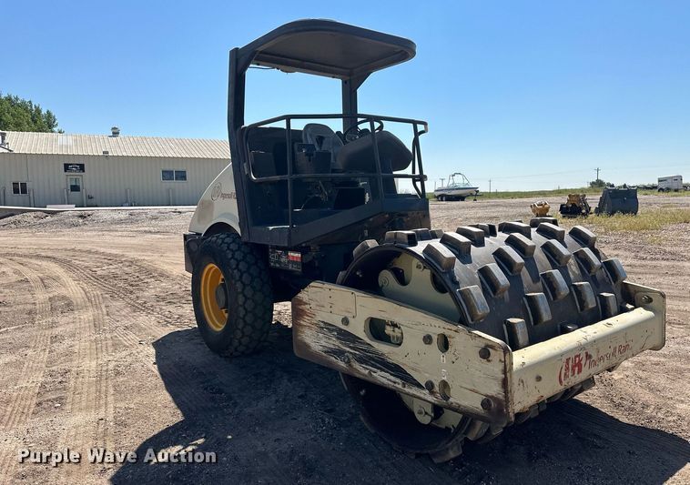 image for item OC9404 2006 Ingersoll Rand SD70D TF single drum vibratory roller