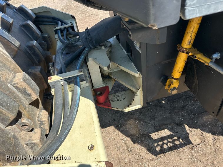 image for item OC9404 2006 Ingersoll Rand SD70D TF single drum vibratory roller