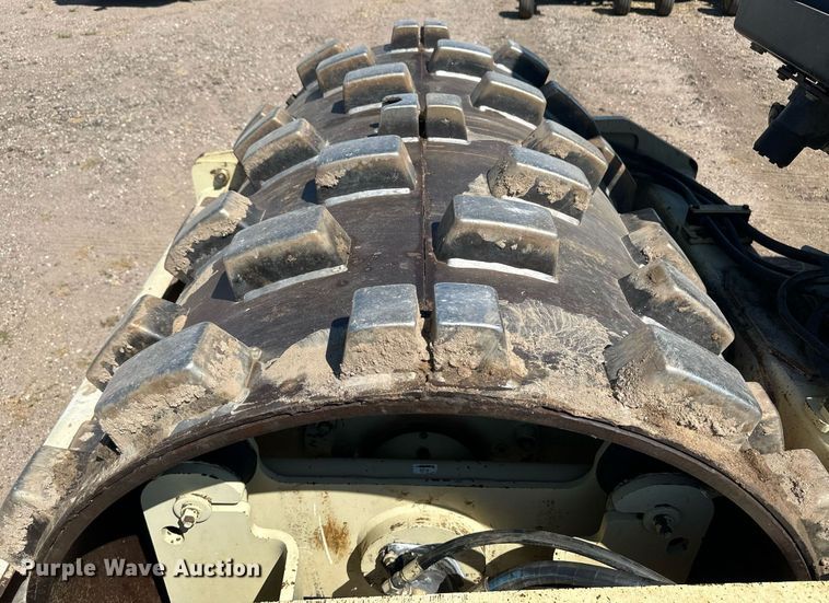 image for item OC9404 2006 Ingersoll Rand SD70D TF single drum vibratory roller