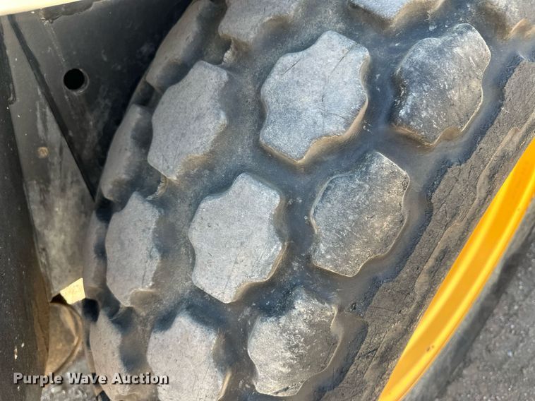 image for item OC9404 2006 Ingersoll Rand SD70D TF single drum vibratory roller