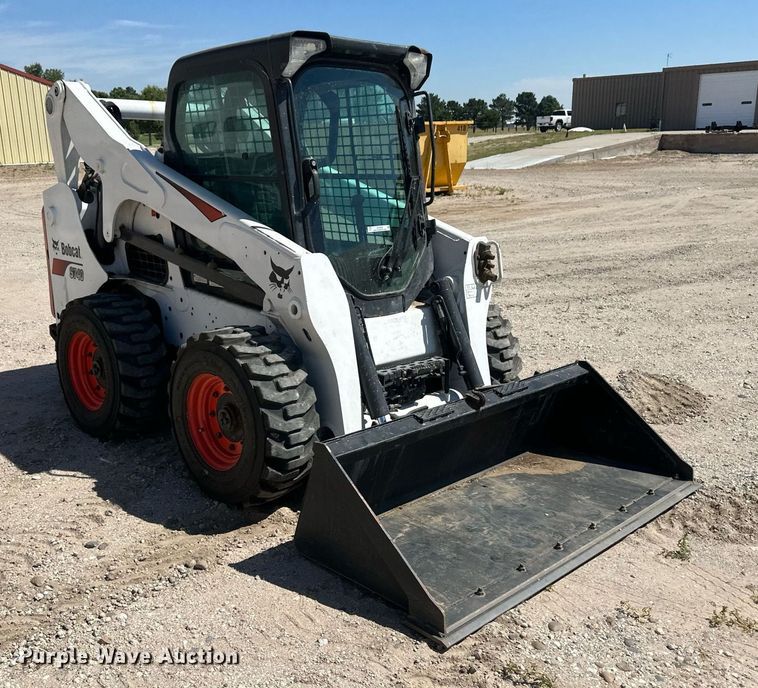 image for item OC9405 2018 Bobcat S740  skid steer loader