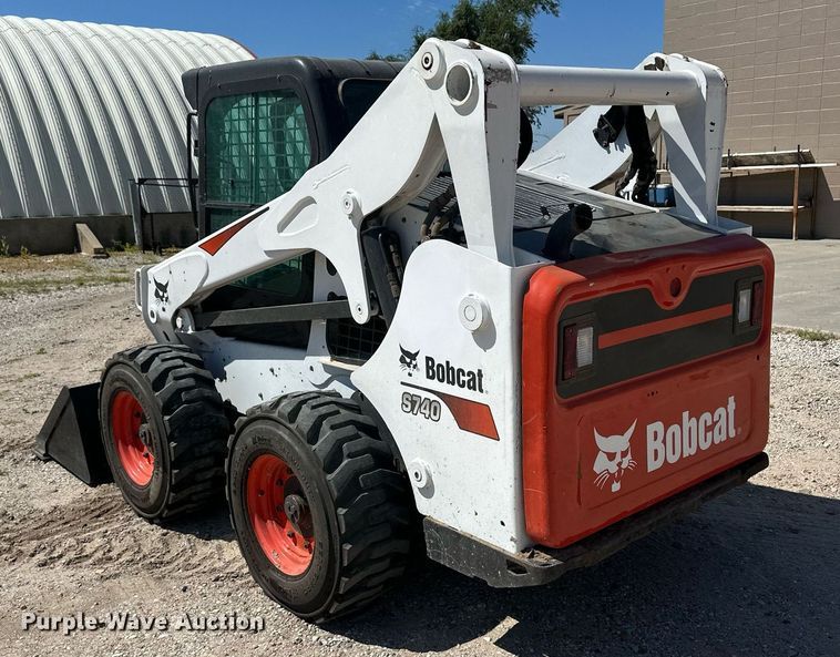 image for item OC9405 2018 Bobcat S740  skid steer loader