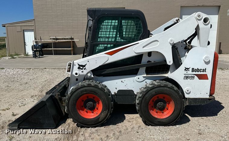 image for item OC9405 2018 Bobcat S740  skid steer loader