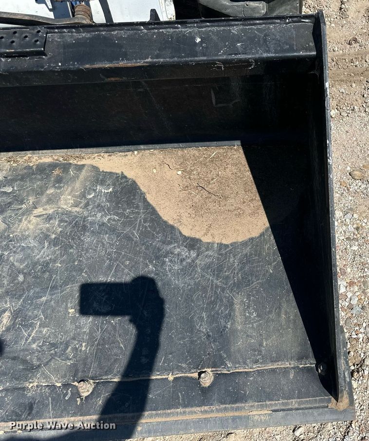 image for item OC9405 2018 Bobcat S740  skid steer loader