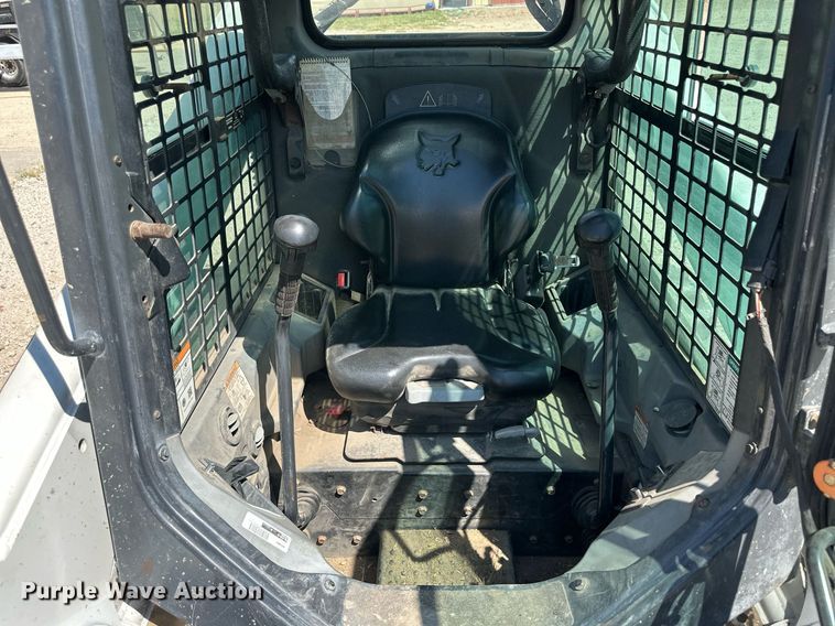 image for item OC9405 2018 Bobcat S740  skid steer loader