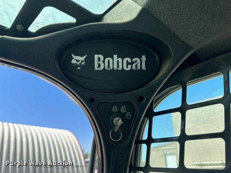 image for item OC9405 2018 Bobcat S740  skid steer loader
