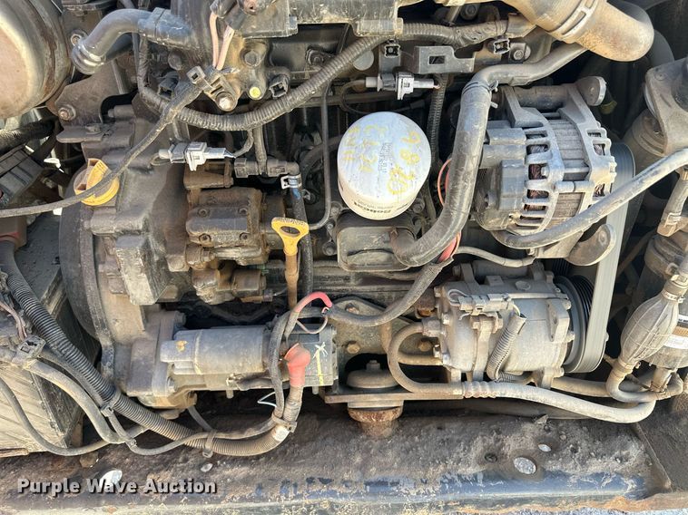 image for item OC9405 2018 Bobcat S740  skid steer loader