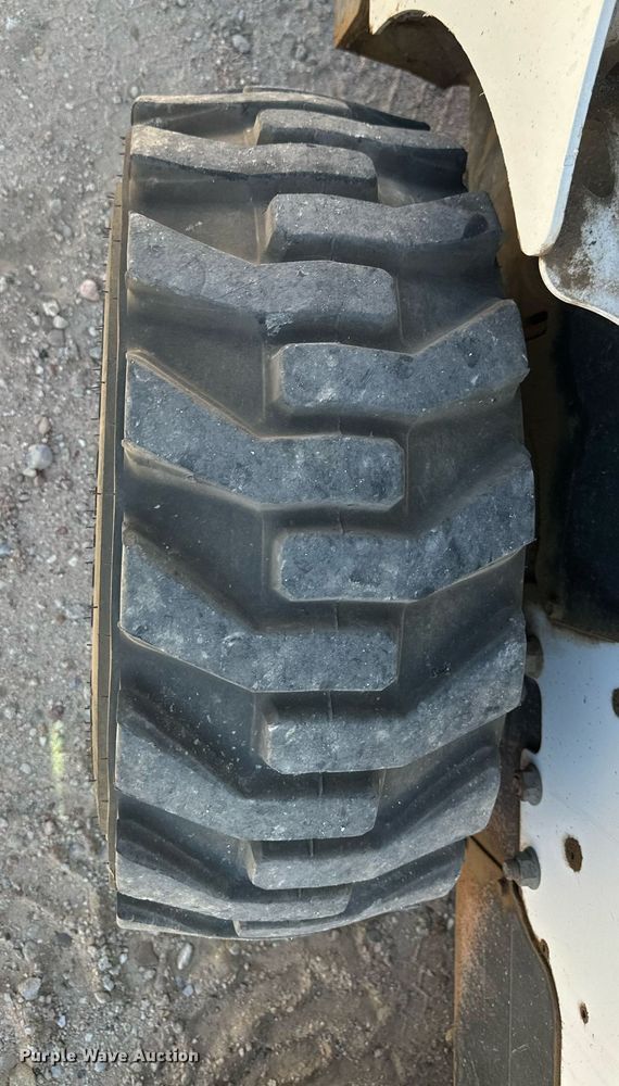 image for item OC9405 2018 Bobcat S740  skid steer loader