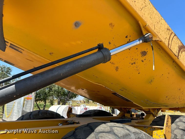 image for item OC9406 2011 Volvo A40F  haul truck