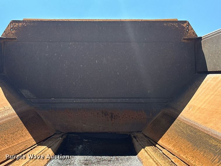 image for item OC9406 2011 Volvo A40F  haul truck