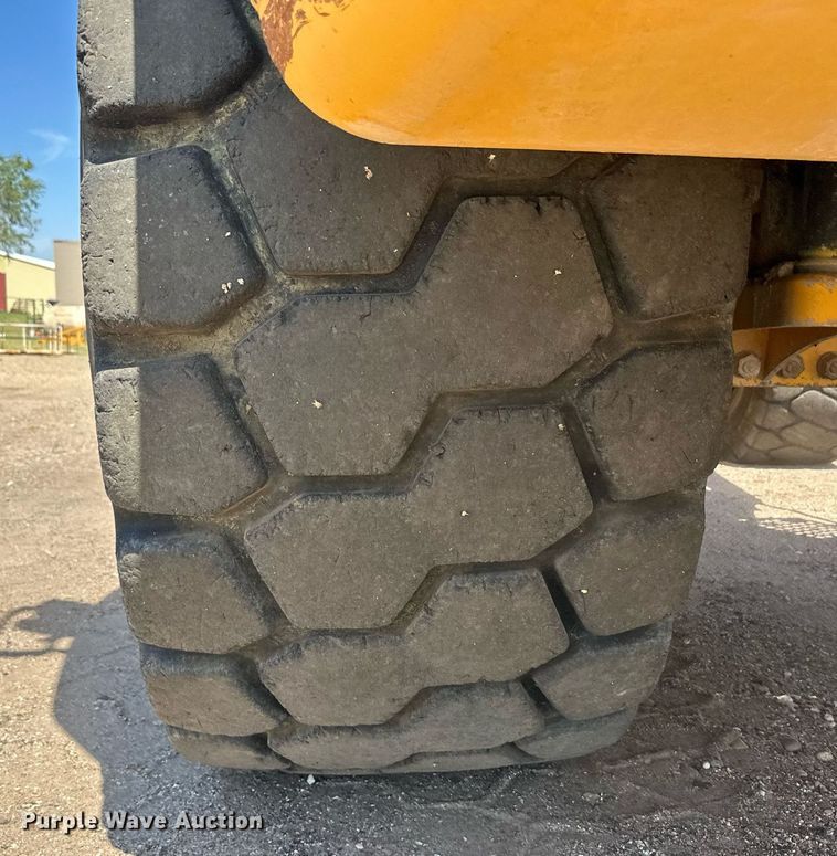 image for item OC9406 2011 Volvo A40F  haul truck