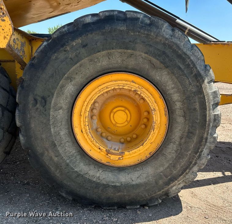 image for item OC9406 2011 Volvo A40F  haul truck