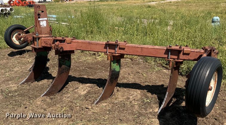 image for item OC9408 International Harvester  ripper