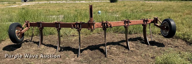 image for item OC9408 International Harvester  ripper