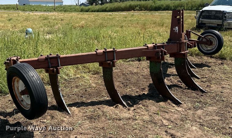 image for item OC9408 International Harvester  ripper