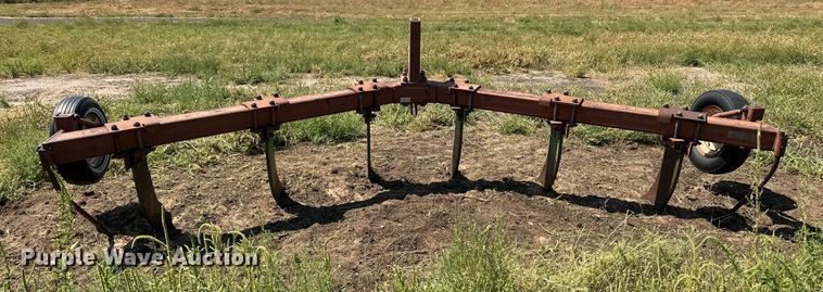 image for item OC9408 International Harvester  ripper