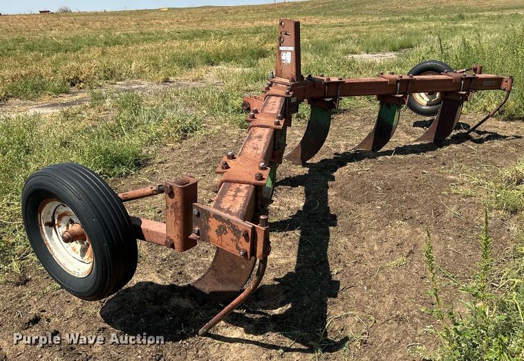 image for item OC9408 International Harvester  ripper