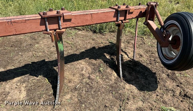 image for item OC9408 International Harvester  ripper