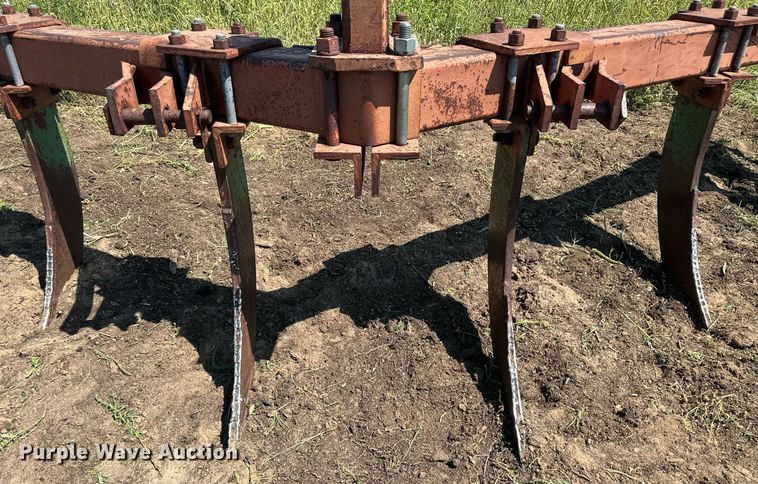 image for item OC9408 International Harvester  ripper