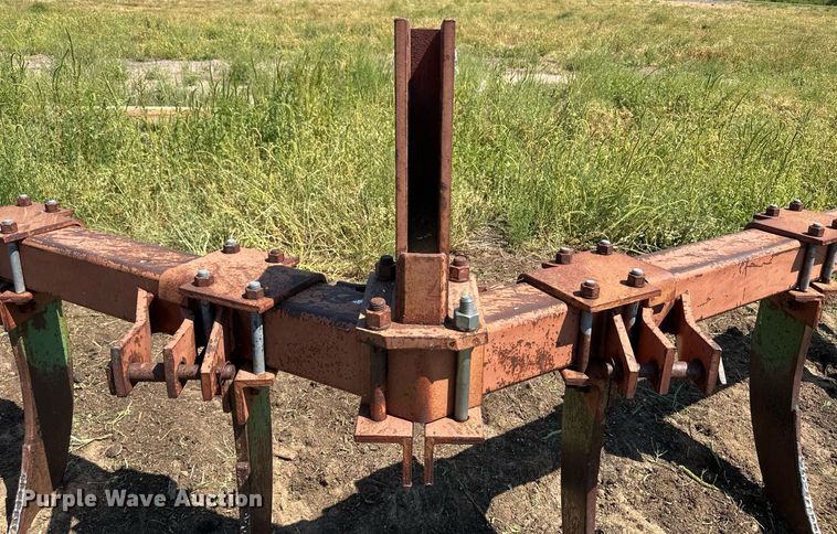 image for item OC9408 International Harvester  ripper