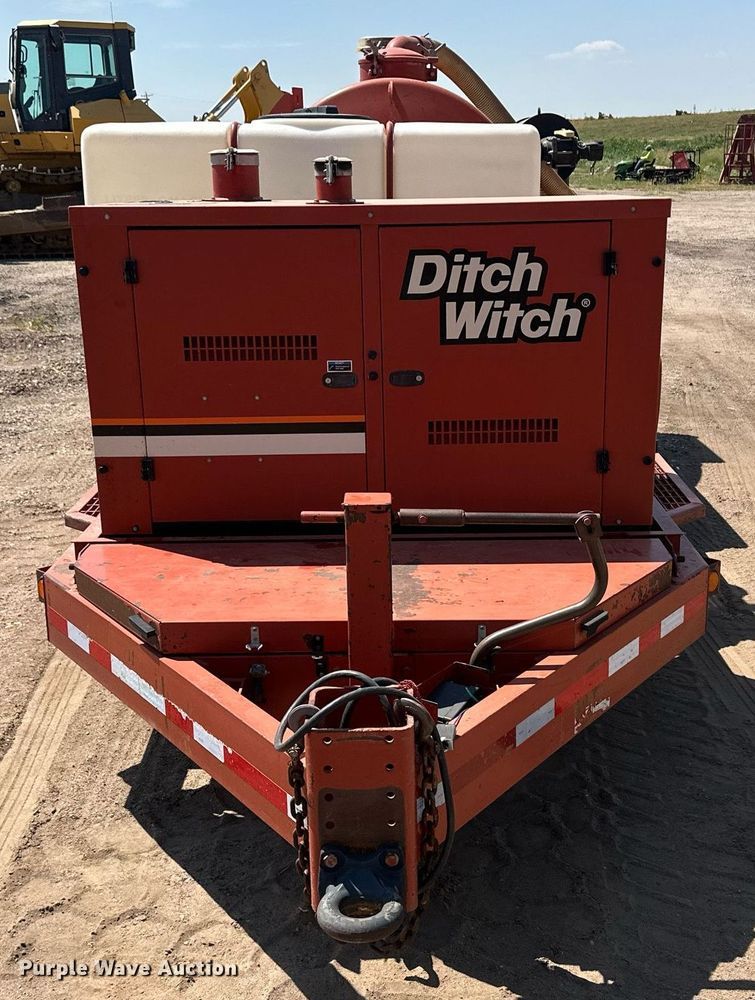 image for item OC9409 2011 Ditch Witch FX30  vacuum excavator
